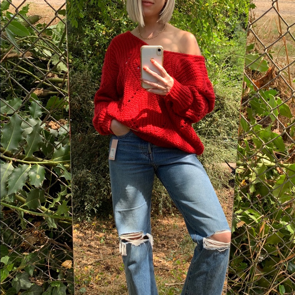 NWT FRNCH CABLE KNIT SWEATER RED